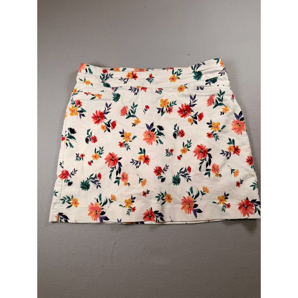 Size 10 Croft and Barrow Effortless stretch floral skort SHORTS